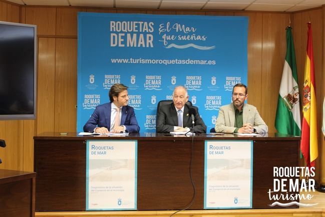 El Ayuntamiento de Roquetas prepara un plan estratégico para el comercio local