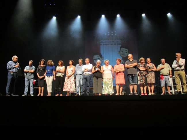 El curso en la Escuela Municipal de Teatro de Roquetas concluye con la entrega de diplomas