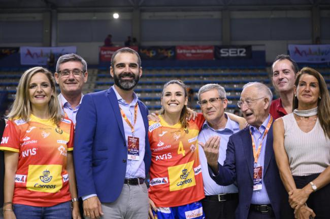 Las 'Guerreras' se imponen a Grecia en Almería en el balonmano femenino