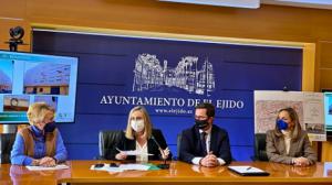 La Junta presenta la rehabilitación de una docena de bloques de viviendas en El Ejido