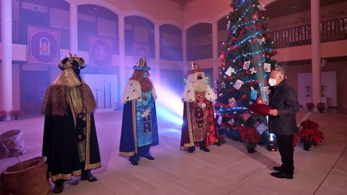 Los Reyes Magos saludan on line a los niños de Roquetas de Mar