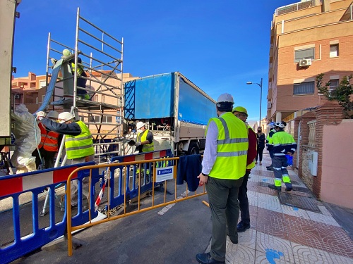 Renuevan el saneamiento de la Avenida de las Gaviotas y la calle Miguel Induráin de Roquetas