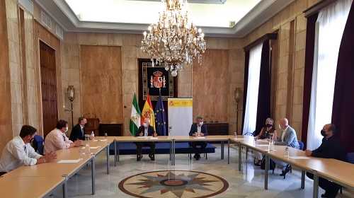 Encuentro en la Subdelegación con el Ayuntamiento de Dalías y de la Hermandad del Cristo de la Luz