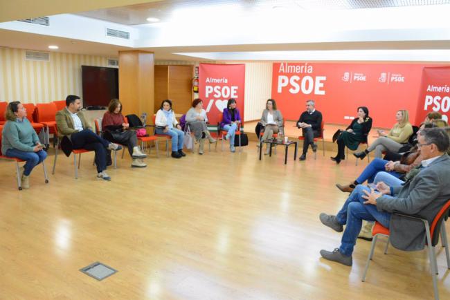 PSOE critica los 'retrocesos en igualdad' del decreto de simplificación administrativa