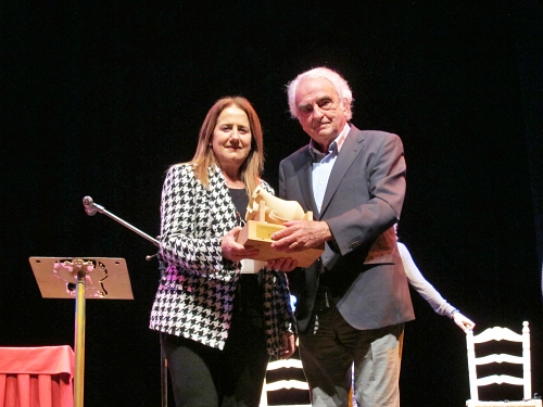 Vera homenajea en su “Semana del Flamenco” a José María Velázquez-Gaztelu