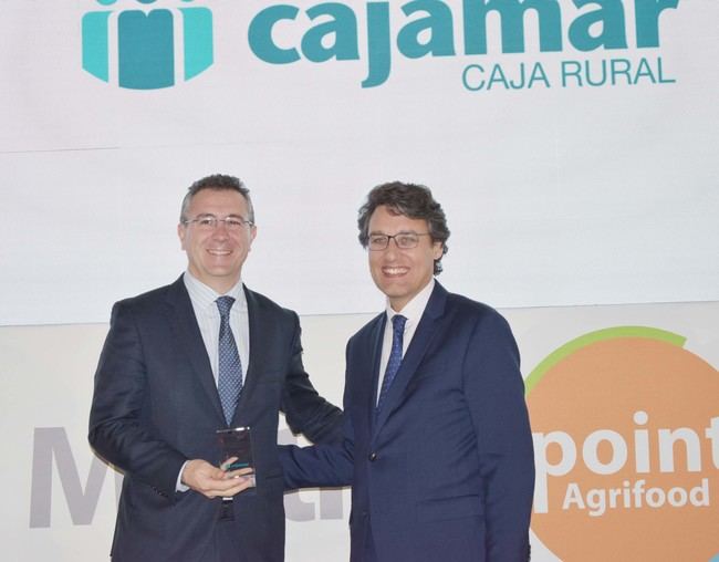 Cajamar premiada por su apuesta decidida por el sector agroalimentario