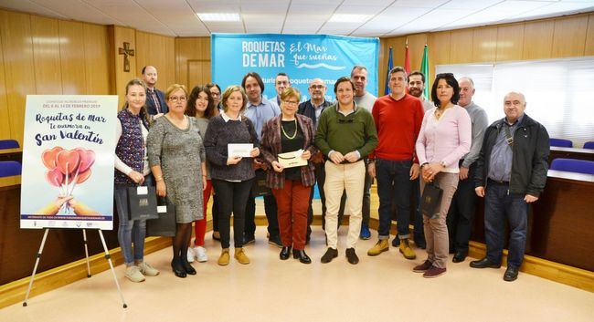 Comercio de Roquetas entrega los premios del sorteo de San Valentín