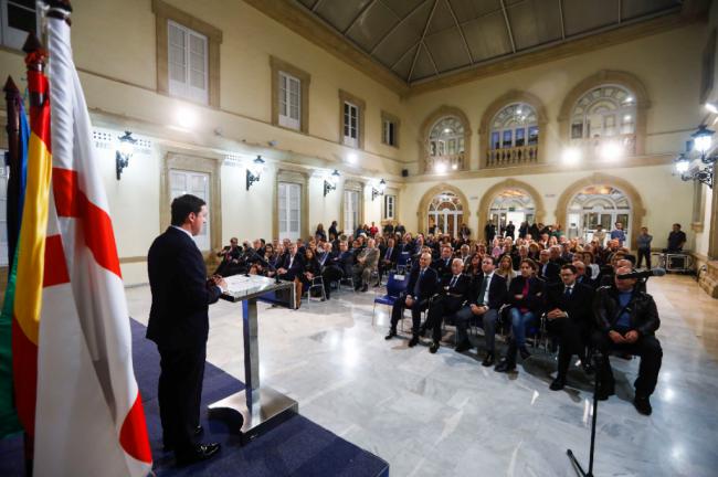 Martínez Cano recibe el Escudo de Oro de la Provincial por “hacer de Almería una tierra mejor”