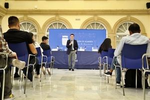 Diputación recibe a 40 alumnos de Derecho de la Universidad Católica de Colombia