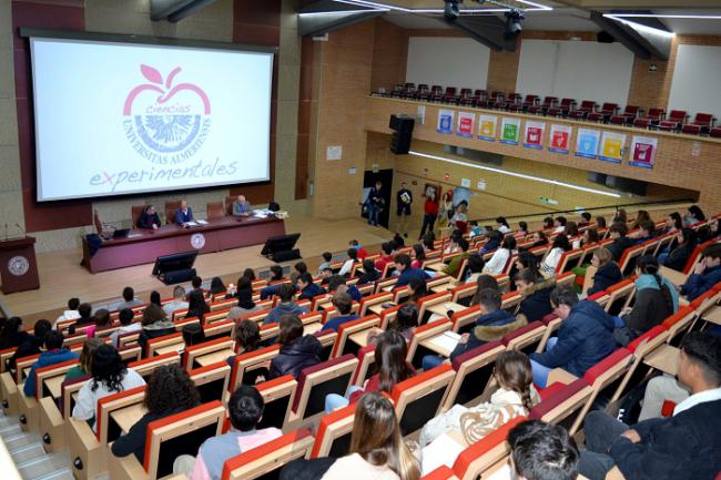 300 estudiantes en la fase local de la LIX Olimpiada Matemática Española