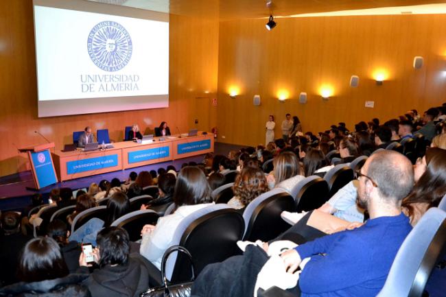 Una jornada aborda la repercusión ‘Ley del Sí es Sí’ en la UAL