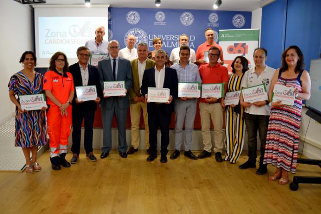 La UAL recibe el reconocimiento de Zona Cardioasegurada concedido por el 061