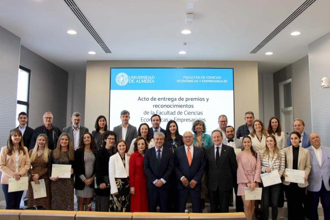 Ciencias Económicas y Empresariales de la UAL celebra su patrón en su nuevo edificio