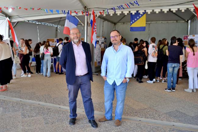 La UAL se viste de internacional con su VIII Feria de las Naciones