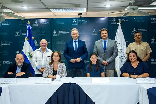 La UAL estrecha lazos con la Escuela Nacional de Agricultura ‘Roberto Quiñónez’