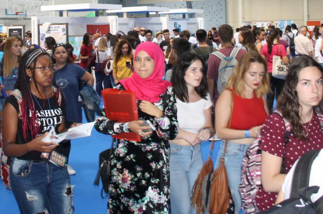 Gran afluencia de estudiantes en la Jornada de Bienvenida de la UAL