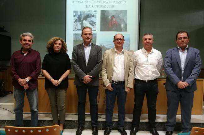 La UAL saca la ciencia y la tecnología fuera del campus con ‘Actualidad científica en Almería’