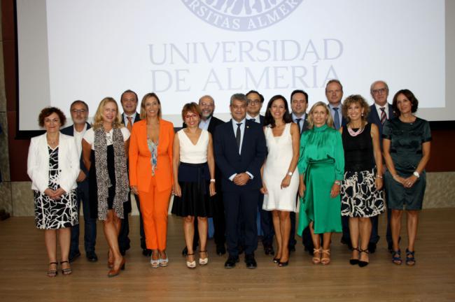 Toma posesión el nuevo equipo de gobierno de la UAL