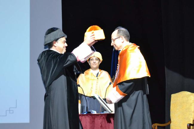 La UAL amplía su Claustro nombrando Doctor Honoris Causa a Salvador Carmona