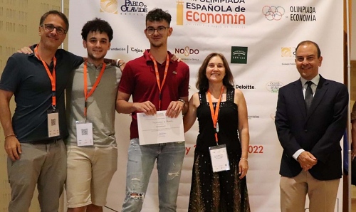 Primer premio ACEDE en la Olimpiada de Economía para el equipo presentado por la UAL