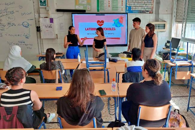 Estudiantes de la UAL conciencian sobre impacto ambiental en enfermedades cardiovasculares