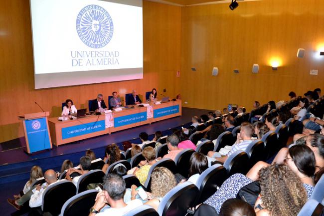 La UAL celebra unas jornadas de práctica diaria a graduados en Enfermería y Fisioterapia