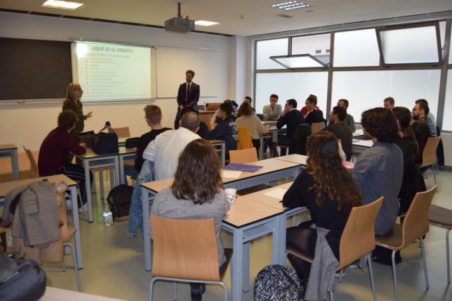 La persuasión y la argumentación como materias estudiadas en el Aula Debate de la UAL