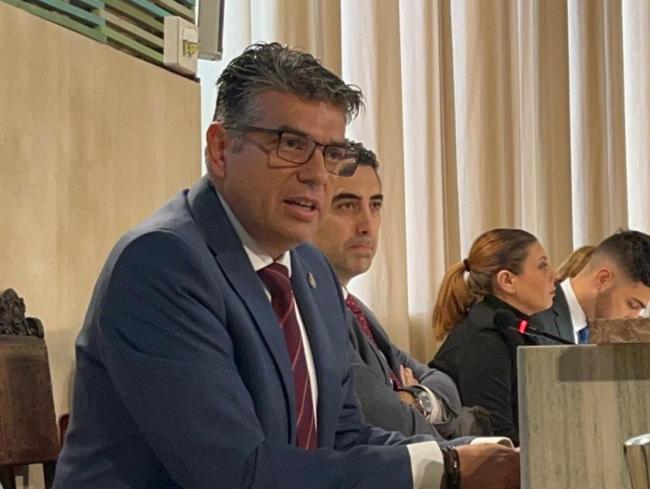 Cazorla vuelve a criticar los expedientes de los reconocimientos extrajudiciales de crédito