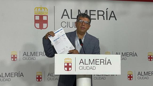 Cazorla denuncia presuntas irregularidades en la concesión de los cementerios de la ciudad