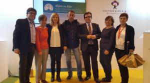 Níjar presenta en Fitur las nuevas guías de senderismo e inmersiones