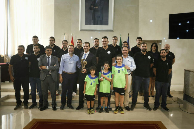 El alcalde felicita al ‘Bahía de Almería’ por el ascenso a la Primera Nacional de balonmano