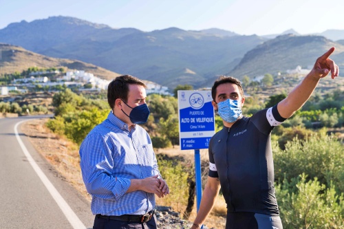 La Vuelta Ciclista a España desembarca este domingo en Almería