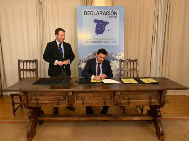 La Diputación de Almería firma en Ávila la Declaración para la ‘Repoblación Rural’