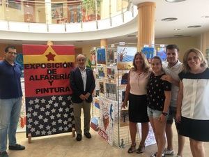 Exposición intantil de pintura y alfareria tradicional veratense