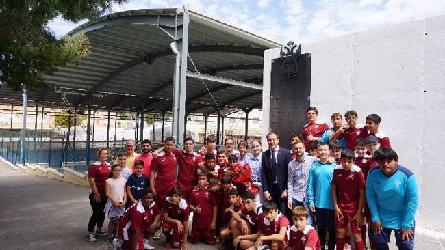 Vera inaugura la cubrición y la nueva pavimentación del Polideportivo Municipal “Nino”