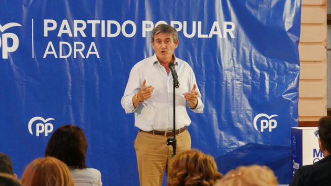 Manuel Cortés propone potenciar la costa de Adra con la ampliación del Paseo Marítimo de Poniente