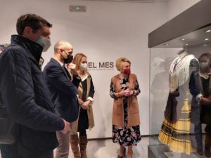 Un traje de "refajona" como pieza del mes del Museo de Almería