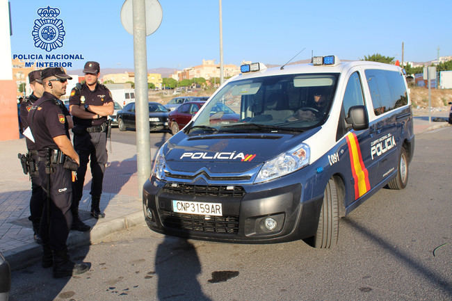 La Policía detiene a los autores de un atraco quienes además lesionaron a su víctima