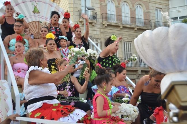 Once carrozas y 20.000 claveles darán colorido al recorrido de la Batalla de Flores que discurrirá por la ciudad mañana lunes