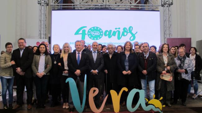 El municipalismo almeriense se cita en Vera en la presentación de un documental