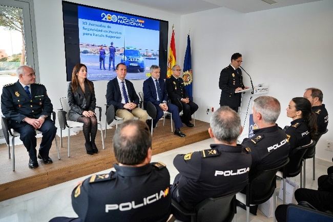 Puerto de Almería es el séptimo con mayor tráfico de pasajeros en España