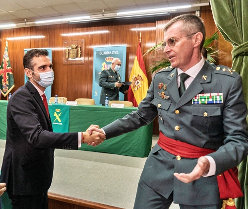 Faja de general de Brigada a Arturo Prieto Bozec