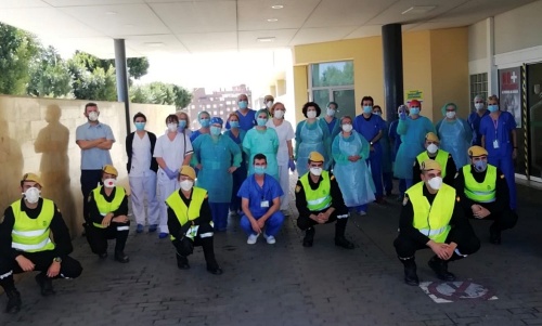 La UME desinfecta el Hospital Torrecárdenas