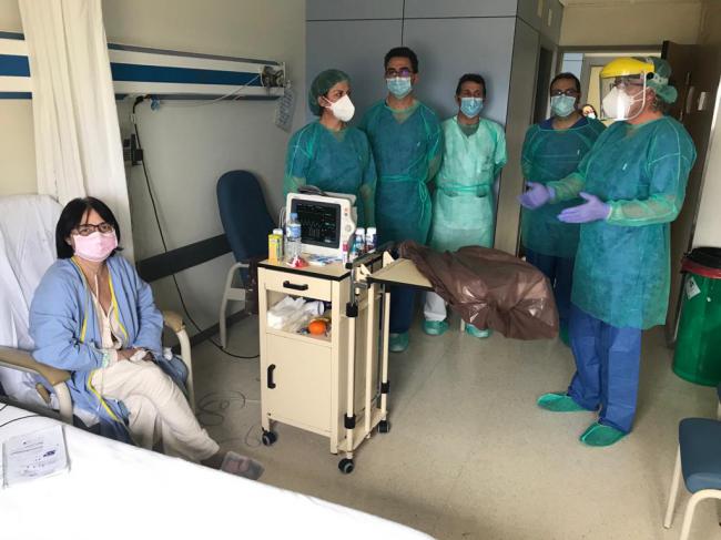 El equipo directivo de Torrecárdenas visita a los pacientes de #COVID19