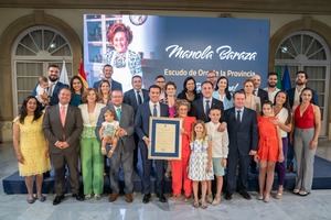 Manola Baraza recibe el Escudo de Oro de la Provincia