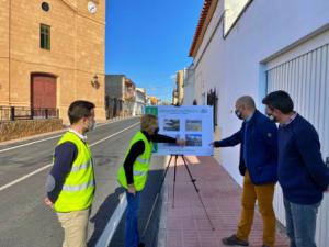 La Junta coloca un paso peatonal con semáforo con pulsador en Olula del Río