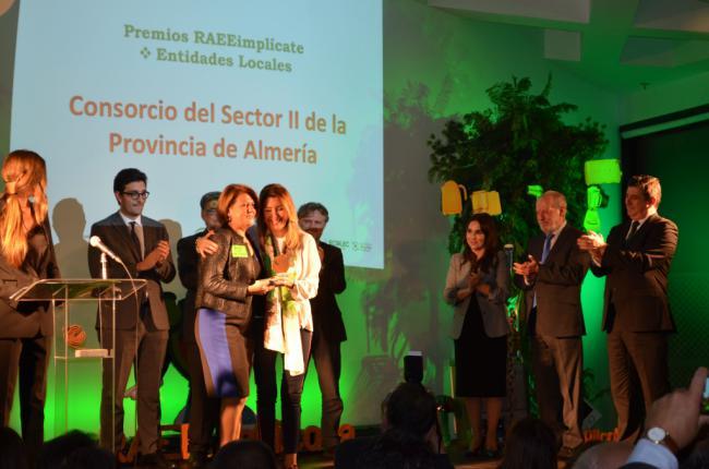 Tres empresas de Almería reciben el premio RAEEimplícate