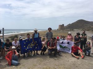 La Junta celebra el Día Europeo de la Red Natura 2000 en Playa Macenas el IES Rey Alabez