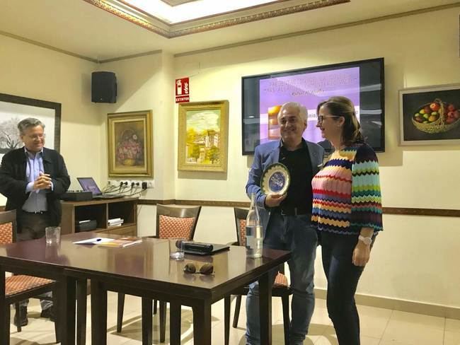 El Círculo de Albox acoge la presentación de “Más allá del cementerio azul”