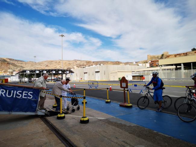 Los cruceristas del Marella Spirit cambian la desembocadura del Duero por el río Andarax